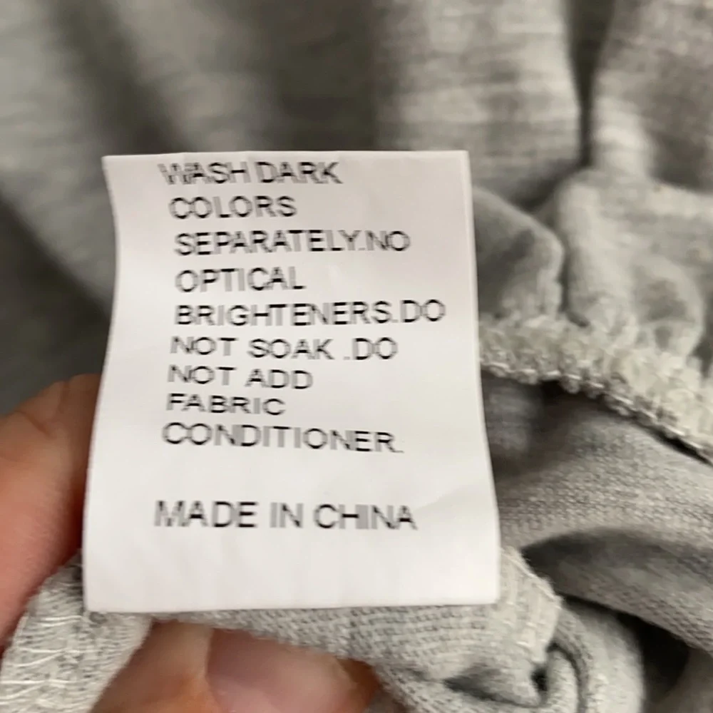 SHELN. WOMENS SHORT SLEEVE SHIRT. SIZE M